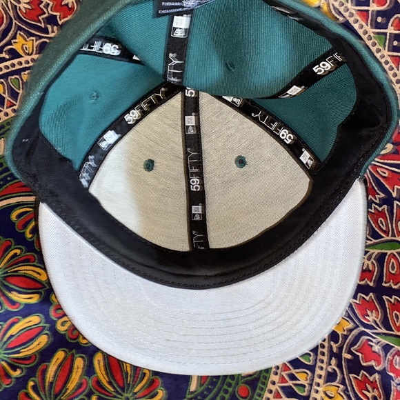 Classic New Era Philadelphia Eagles fitted hat. 7 1/8. - Picture 11 of 13
